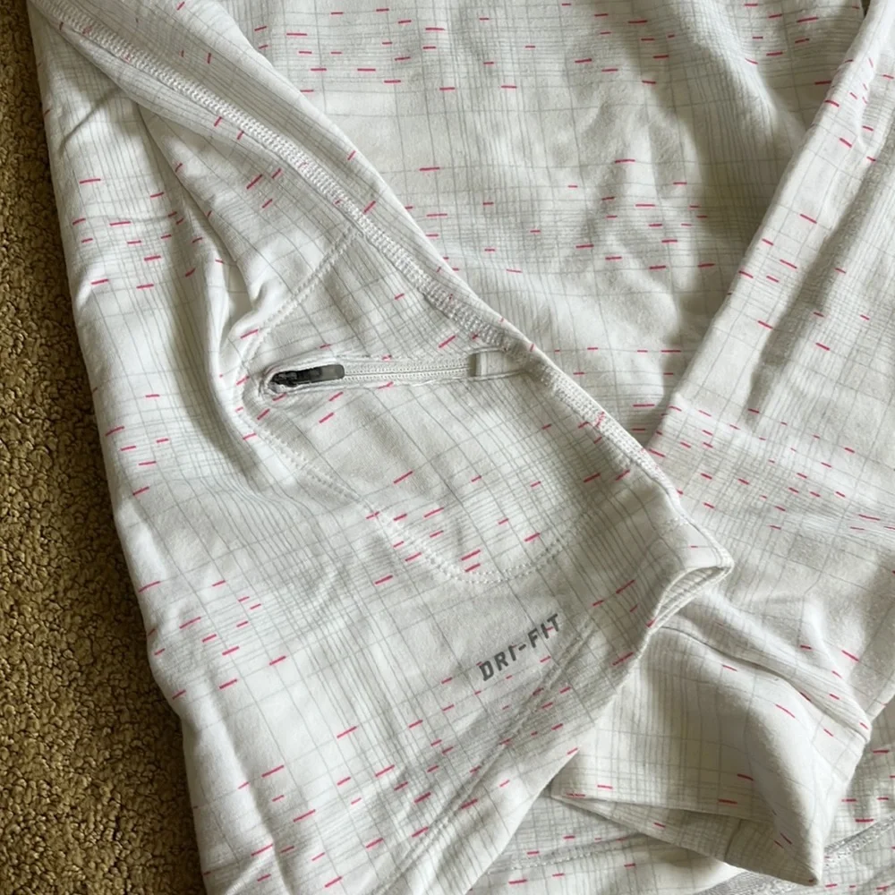 Nike Top - Picture 3 of 4